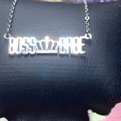 BossBabe Necklace (crown 2)